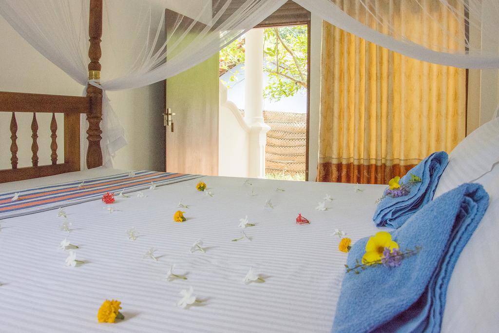 Garden Inn Мириса Екстериор снимка